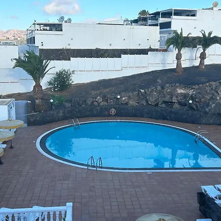 2 Bedroom On Popular Complex Apartment